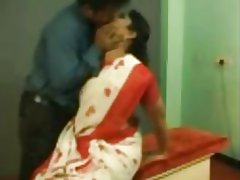 Indiska aunty ha sex på arbetsplatsen